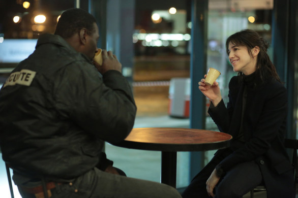 Samba_-_Omar_Sy_Charlotte_Gainsbourg_-_Foto_del_Film_00_mid