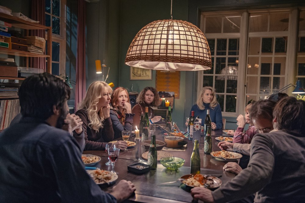 the_commune_trine_dyrholm_fares_fares_ulrich_thomsen_lars_ranthe_helene_reingaard_neumann2_jpg_1003x0_crop_q85